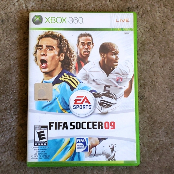 2 FIFA Soccer Games Xbox 360 - Picture 2 of 7